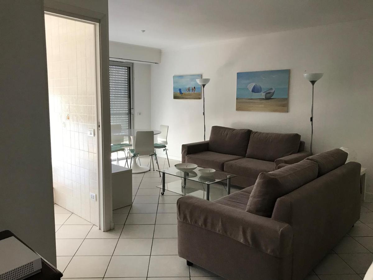 Francia Apartment